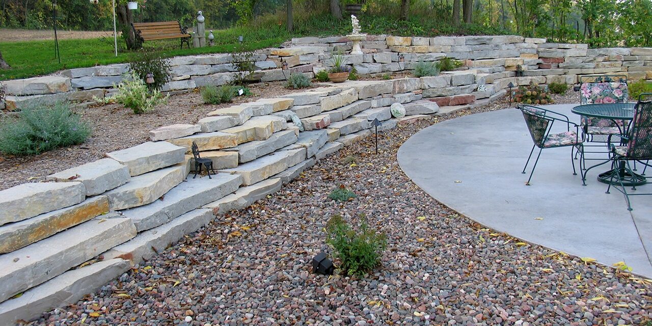 Chilton Outcropping Wall